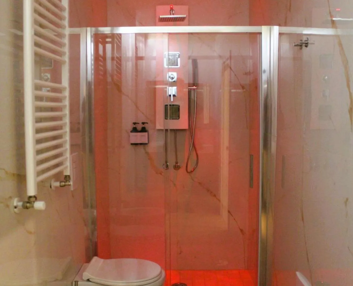 Guest house Blackwoody Contemporary Rooms - Napoli Centro Storico Via Toledo
