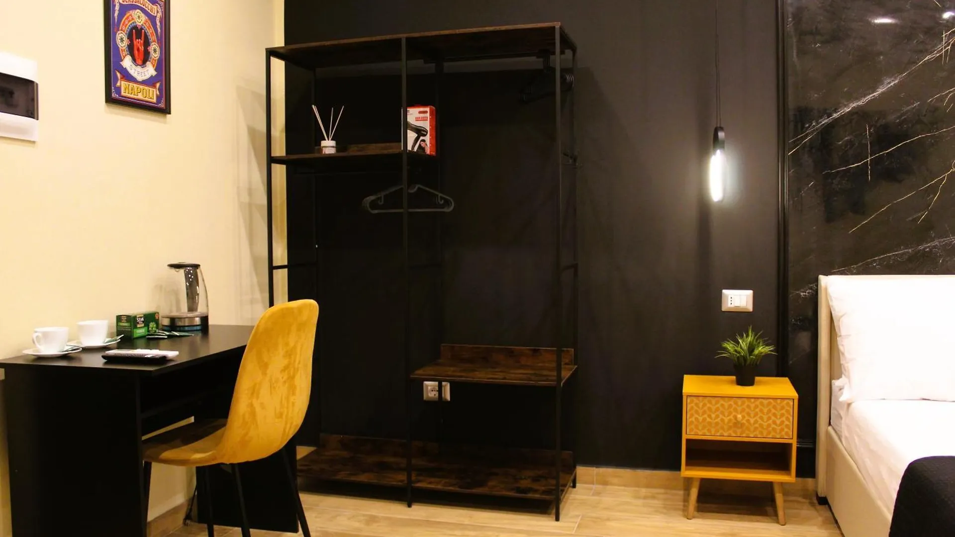 Vendégház Blackwoody Contemporary Rooms - Napoli Centro Storico Via Toledo